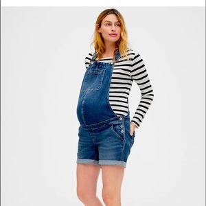 GAP Maternity short overalls